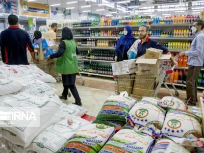 کالاهای اساسی به اندازه کافی در کشور موجود است
