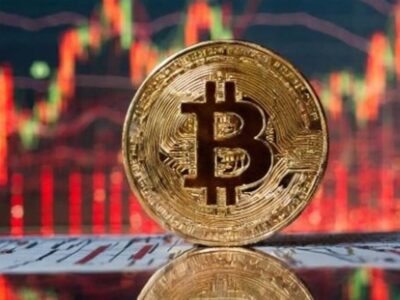 سقوط بیت‌کوین پس از ثبت رکورد ۱۲۴ هزار دلار