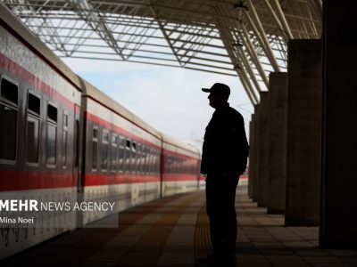 خروج قطار مسافری تهران - مشهد از خط؛ تمام مسافران سالم هستند
