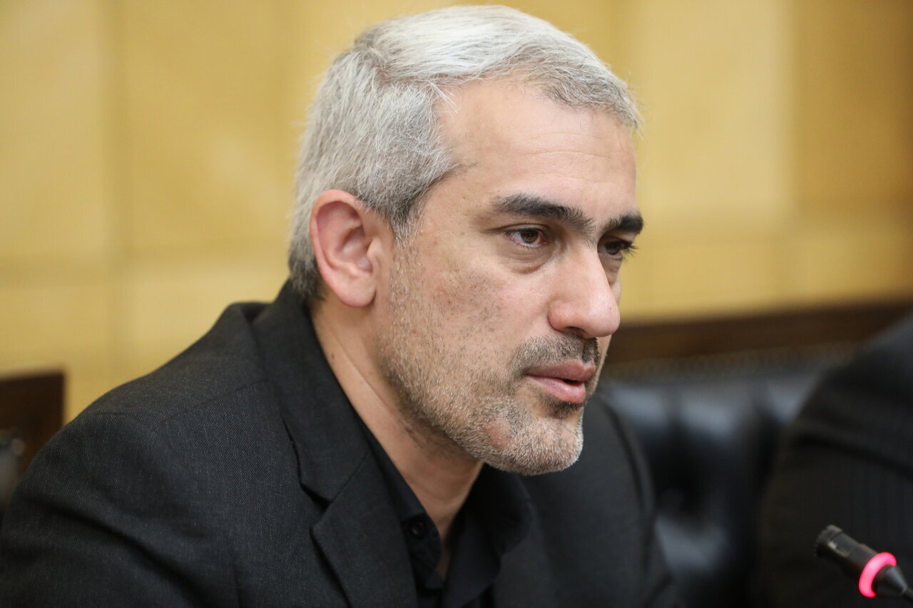مدنی‌زاده: کسری بودجه را با کاهش هزینه‌ها و مدیریت منابع جبران می‌کنیم