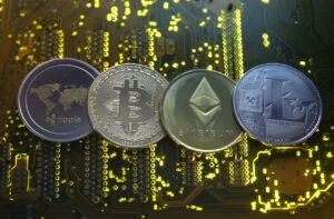 قرمزپوشی کامل بازار رمزارزها؛ ریزش ۴ درصدی بیت‌کوین در بازار جهانی