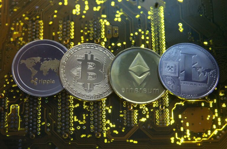 قرمزپوشی کامل بازار رمزارزها؛ ریزش ۴ درصدی بیت‌کوین در بازار جهانی