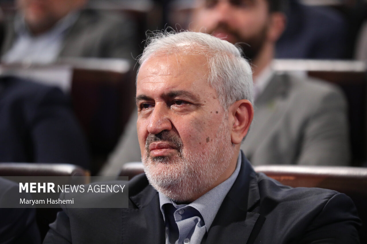 وزیر نیرو: امکان صادرات برق تجدیدپذیرها توسط بخش خصوصی فراهم می‌شود