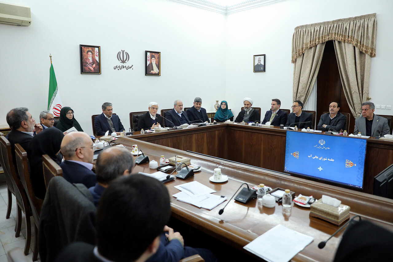 عارف: استانی کردن امور آب جز اشتباهات بزرگی بود که باید بازنگری شود