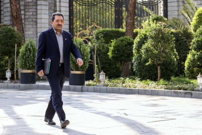 وزیر صمت: شکوفایی صنایع استراتژیک از دستاوردهای انقلاب اسلامی است