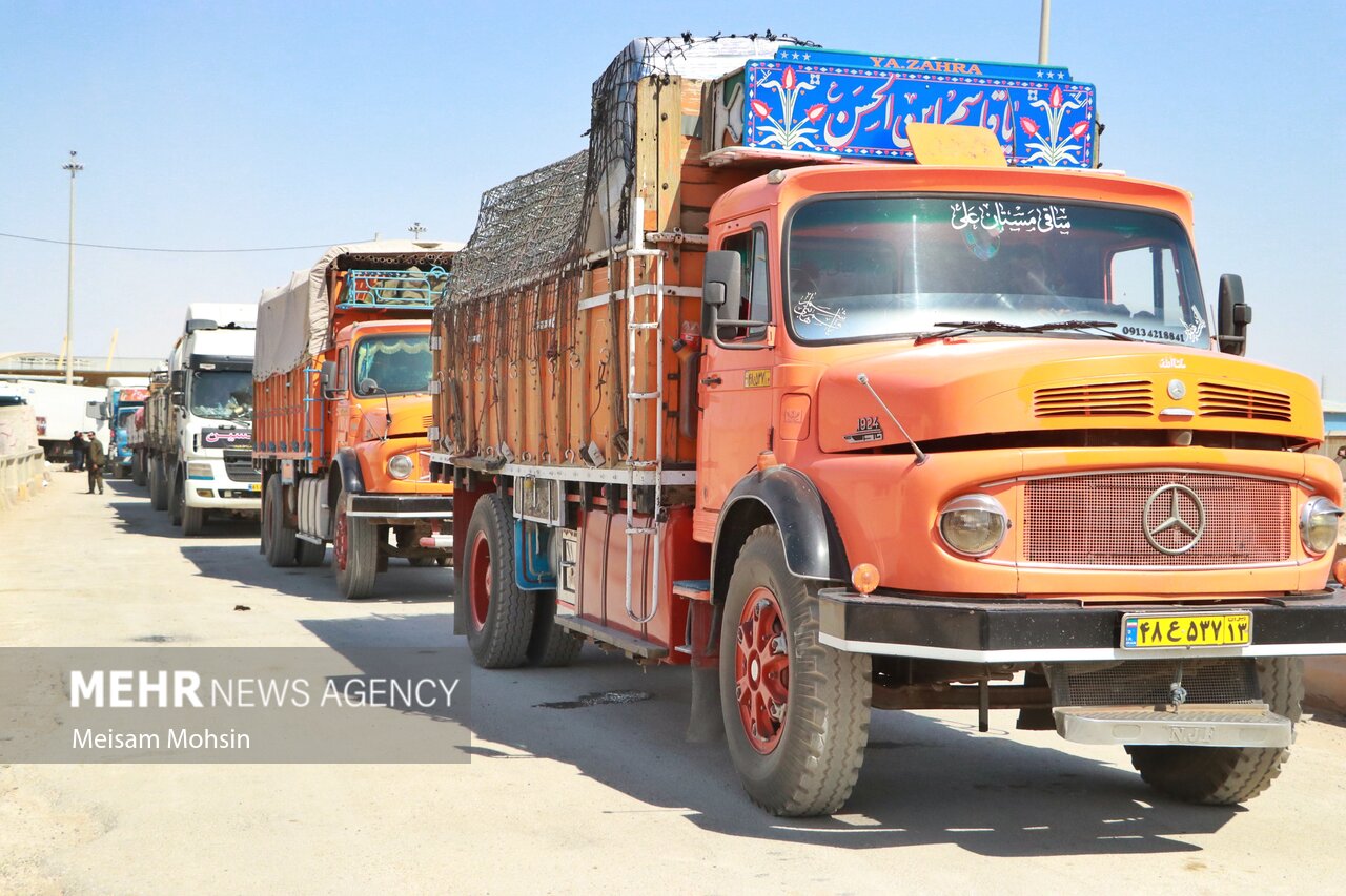 آغاز رفع موانع تجاری و ترانزیتی در مرز شلمچه